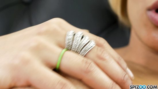 Passionate MILF pleases herself with cock