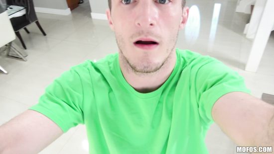 Cam sex on the stairs with his stepsis