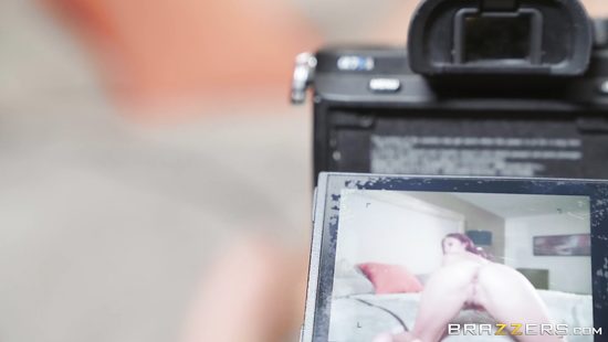 Nude busty wife goes wild on cam