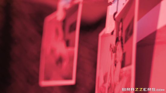 Nude busty wife goes wild on cam