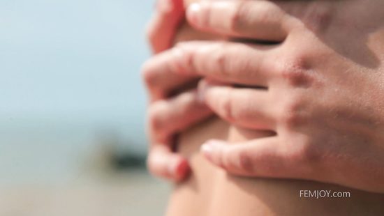 Marvelous outdoor solo by Selena  B