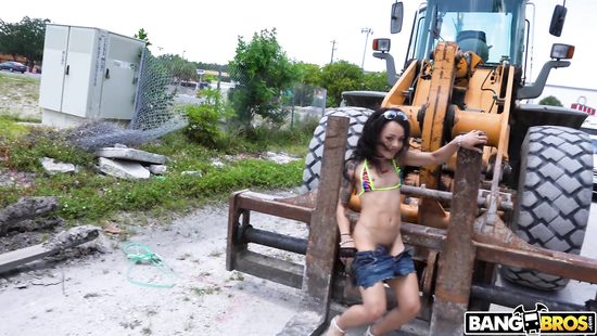 Anal whore gets her backdoor properly tunnelled