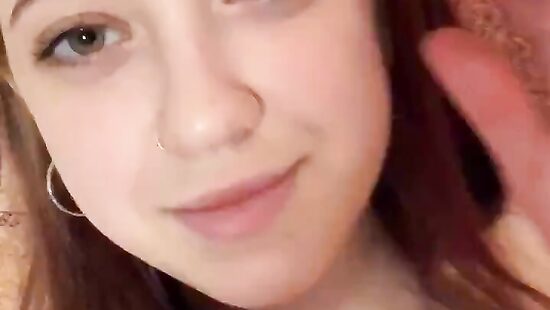 засветила письку