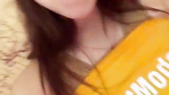 засветила письку