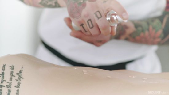 Seductive chick fucked by the masseur