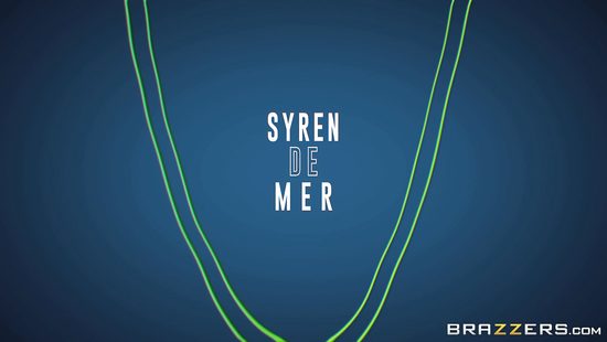 Deep pussy action for a curvy mature