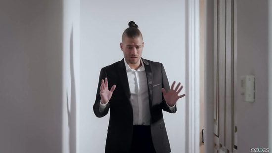 Fine babes share same dick in rough XXX