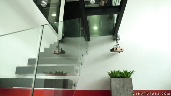 Moaning teen wants it even deeper