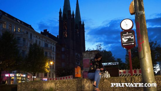 Brunette lets horny man stick it in her ass