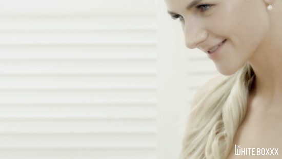 Aroused chicks share dick during massage