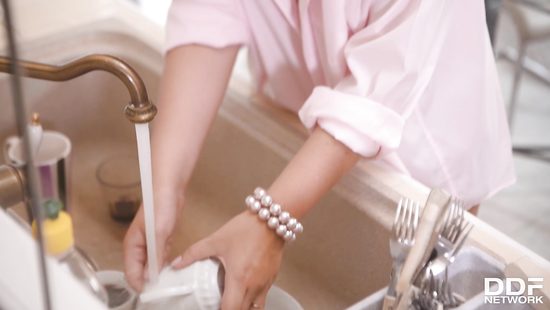 Man's steel inches drive this blonde crazy