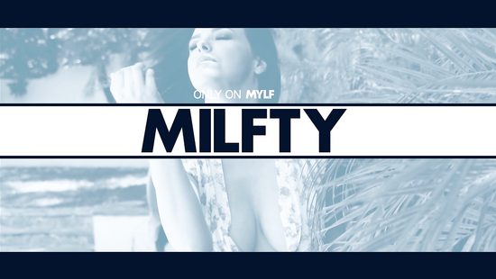 Slim babe throats it before getting laid