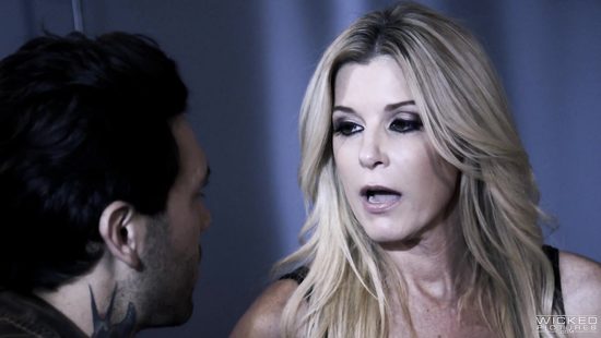 Blondie sucks hard and fucks like a queen