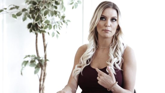 Curvy woman grans younger man's dick for fun