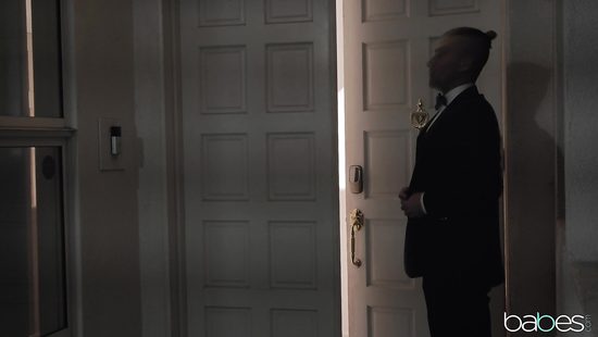 Blonde MIL tries anal with much younger bloke