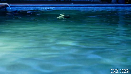 Natural chick shares wonderful porn by the pool