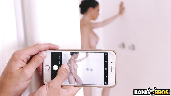 Stunning MILF dazzles with premium XXX