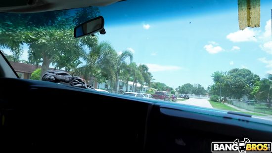 Energized Latina paid to fuck on cam