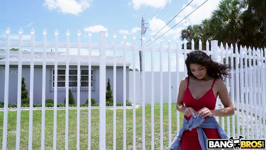 Energized Latina paid to fuck on cam