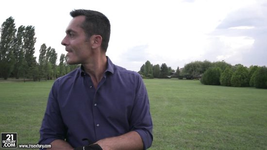 Pussy action for skinny amateur on fire