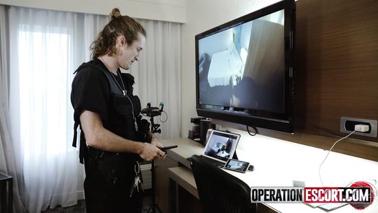 Crazy pussy grip from hot teen