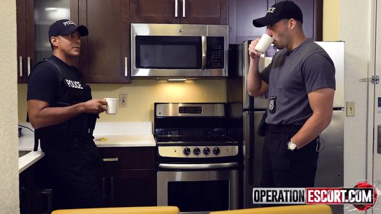 Curvy woman is in for her first DP experience