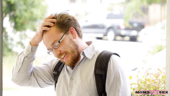 Fine mature rides man's big pole and swallows