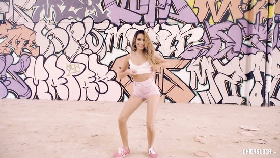 Latina takes off her panties to fuck in the street