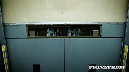 Petite blonde spins the inches in perfect XXX