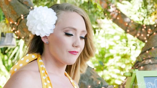 Lesbians in the kitchen for naughty oral fun