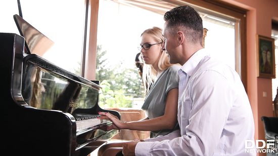 Crazy teacher of music begs for hardcore anal