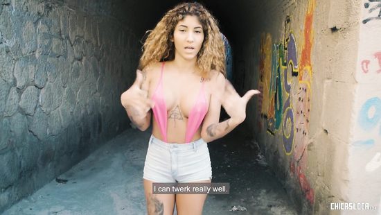 Bitchy Latina gives her twat to a random weirdo