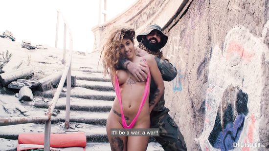 Bitchy Latina gives her twat to a random weirdo