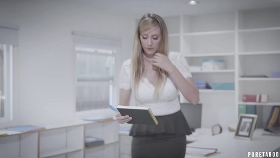 Mommy gets gagged and roughly fucked