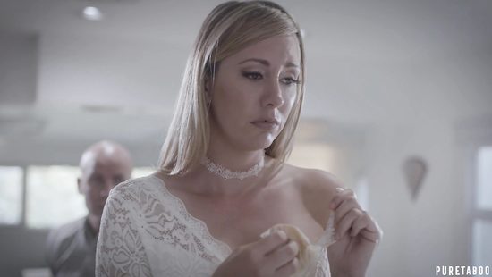 Mommy gets gagged and roughly fucked