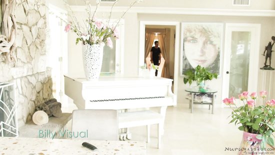 Redhead babe turns on her ex boyfriend by Nuru massage