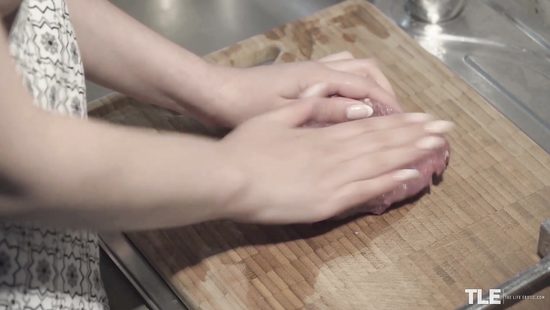 Sexual delight in smooth kitchen solo