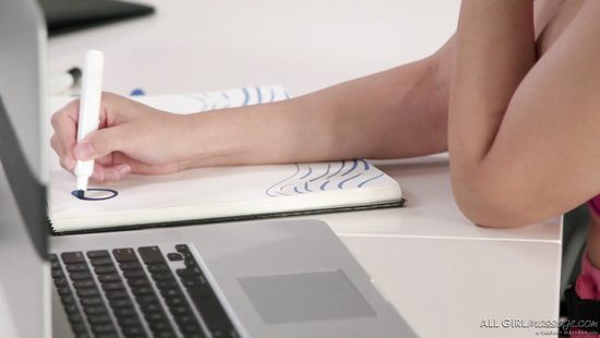 Skilled masseuse licks wet pussy of a sporty girl