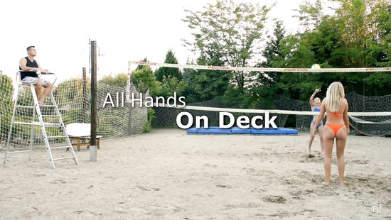 Teen sluts share big fucker in trio