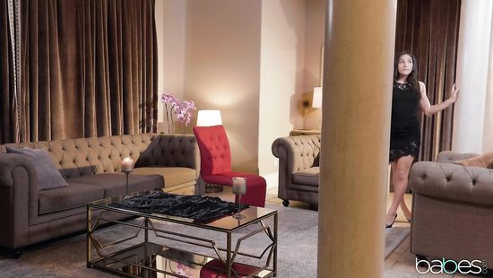 Teen leaves stepdad devour her cunt