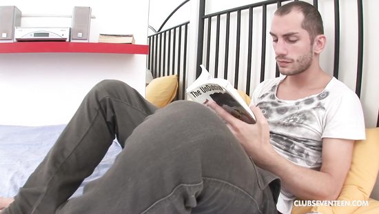 Aroused babe gags and fucks in webcam delight