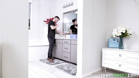 Playful bimbo Chloe Temple fucks insanely and eats jizz