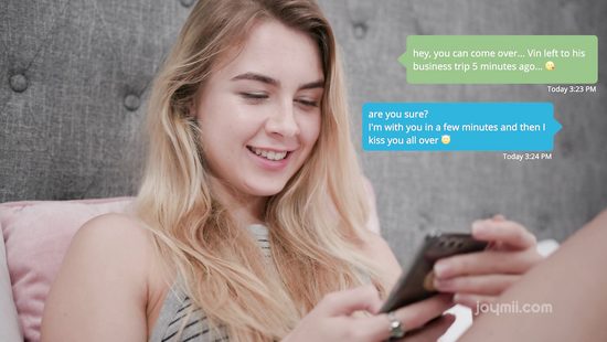 Lustful girlfriend enjoys morning sex to the maximum