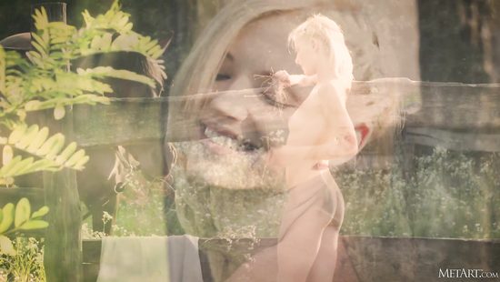 Glamour girl in a hot erotic solo in the countryside