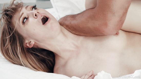 Flaming blonde screams with dad's cock in her cunt