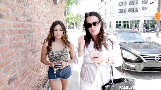 Couch porn after throating mom's boyfriend