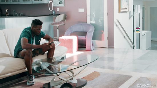 Brazilian slut goes for her neighbour's black cock