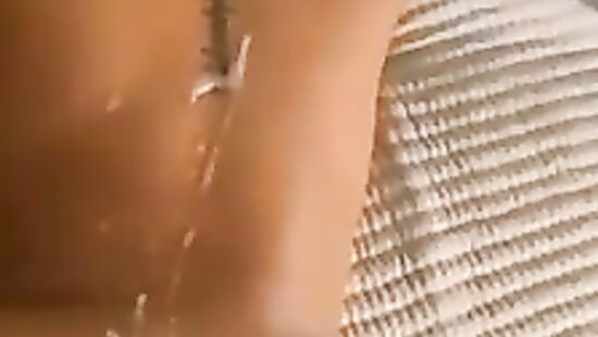 Золил сучке спинку . Даа, смачно ????