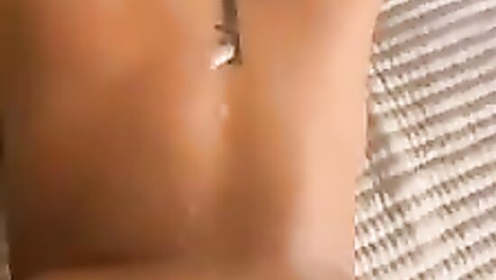 Золил сучке спинку . Даа, смачно ????