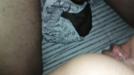 Секс с подругой без презерватива.